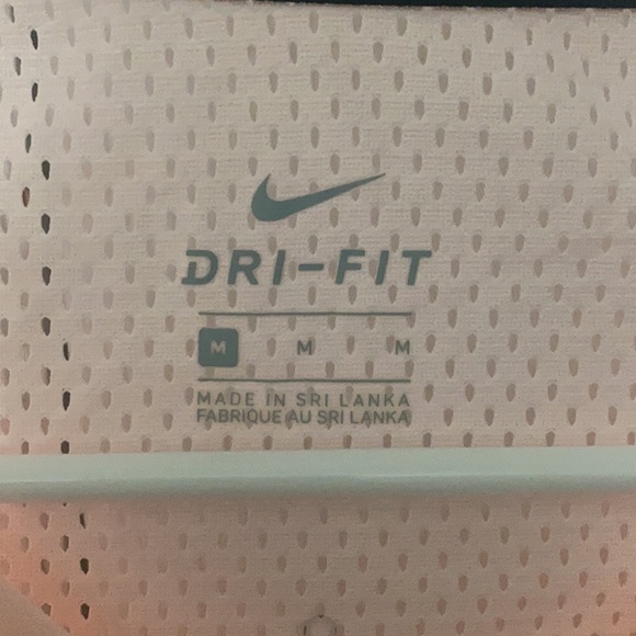 Nike Tank - Picture 4 of 4